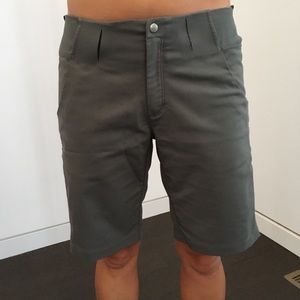 Nau Women’s Bermuda Shorts in Grey